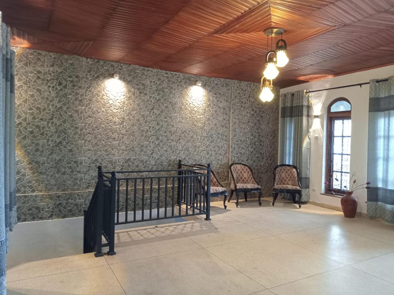 Farah Guest Inn Haputale Bagian luar foto