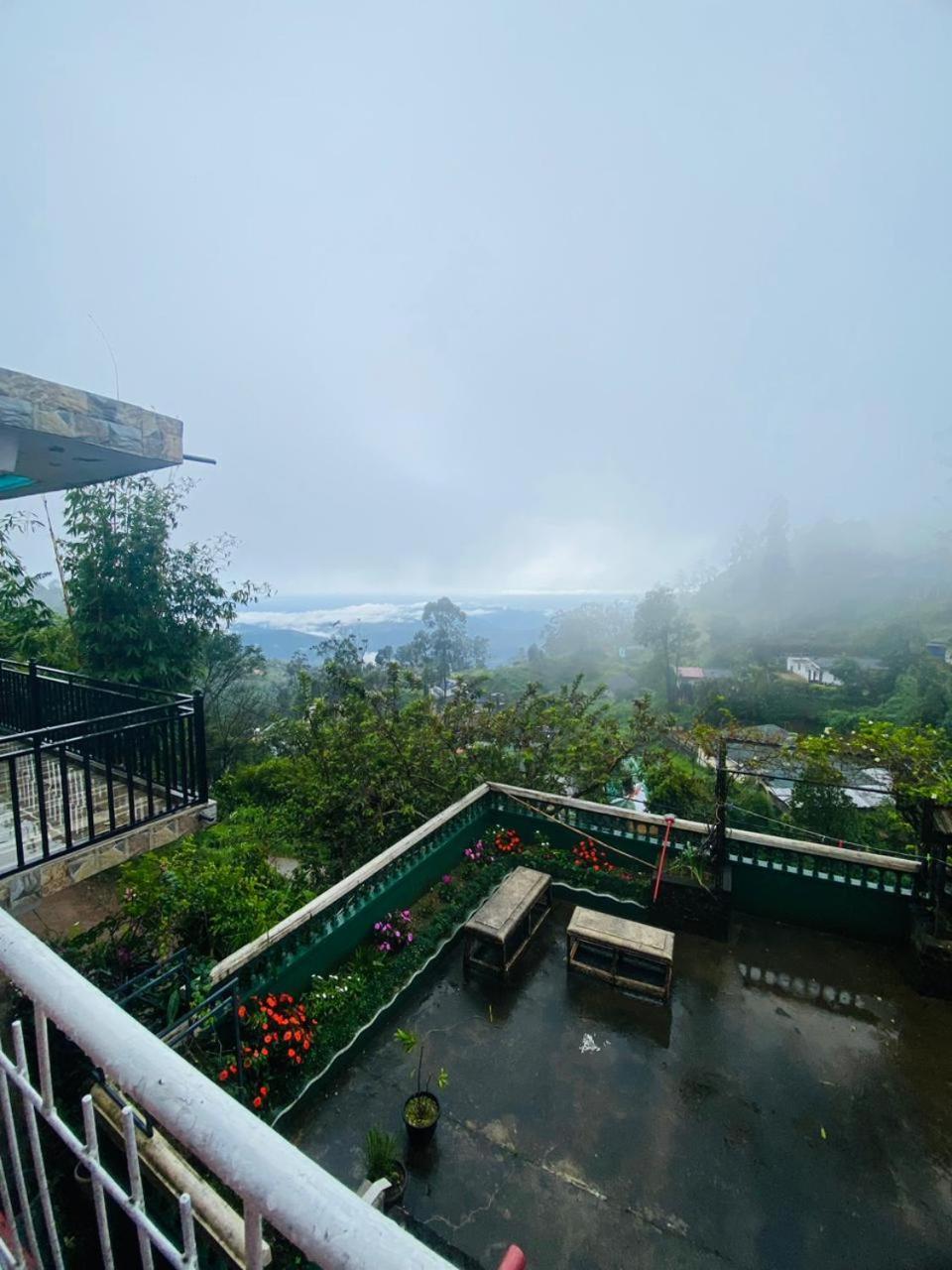Farah Guest Inn Haputale Bagian luar foto